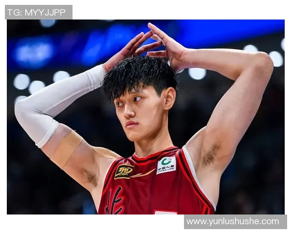 曾凡博高效贡献12分却因意外受伤被担架抬出送医祝早日康复